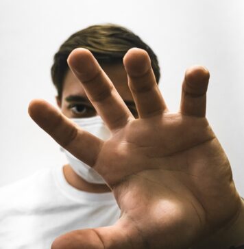 Scadenze ed etichette PAO: saponi e creme da barba cosa rischiano?