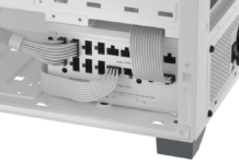 Nuovo alimentatore Corsair RMx SHIFT bianco